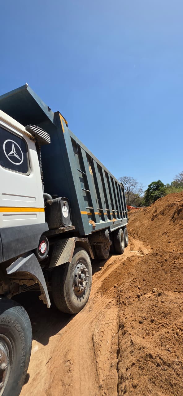 TATA SIGNA DUMP TRACK 4830 2023