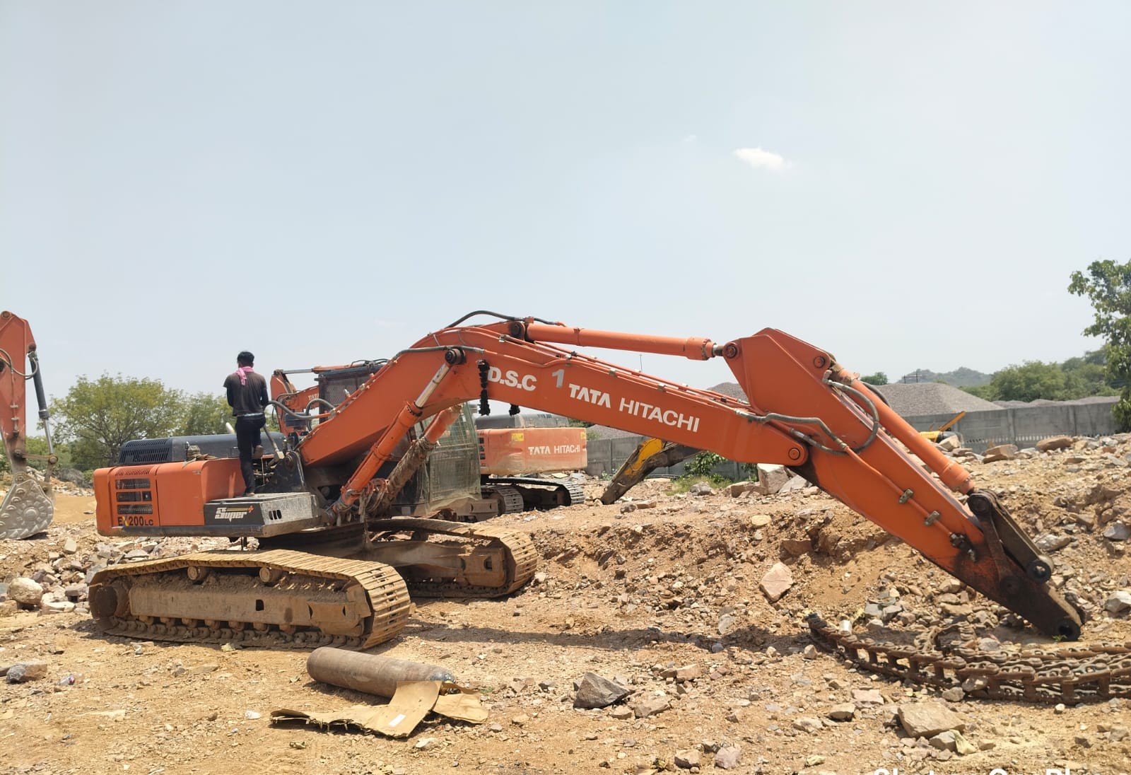 TATA HITACHI EXCAVATAR EX200 2022