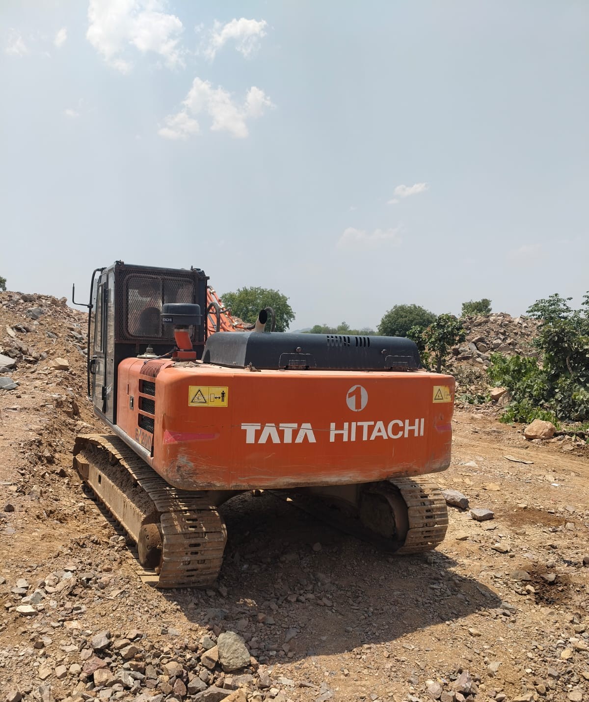 TATA HITACHI EXCAVATAR EX200 2022