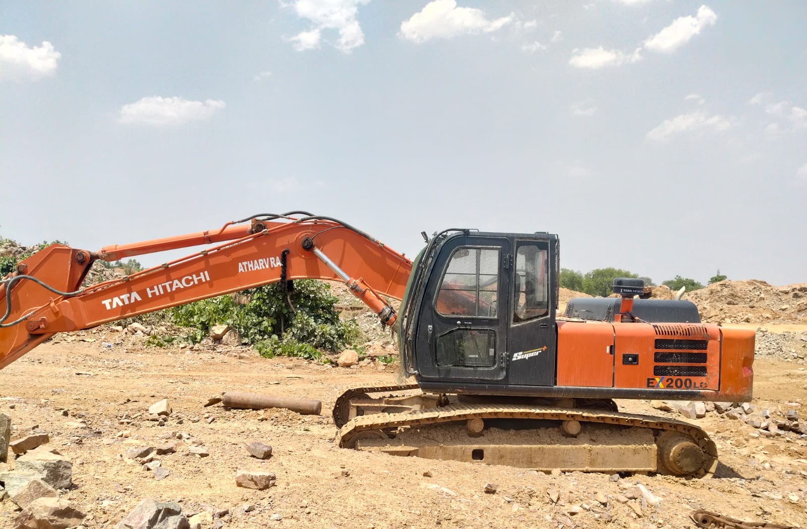 TATA HITACHI EXCAVATAR EX200 2022
