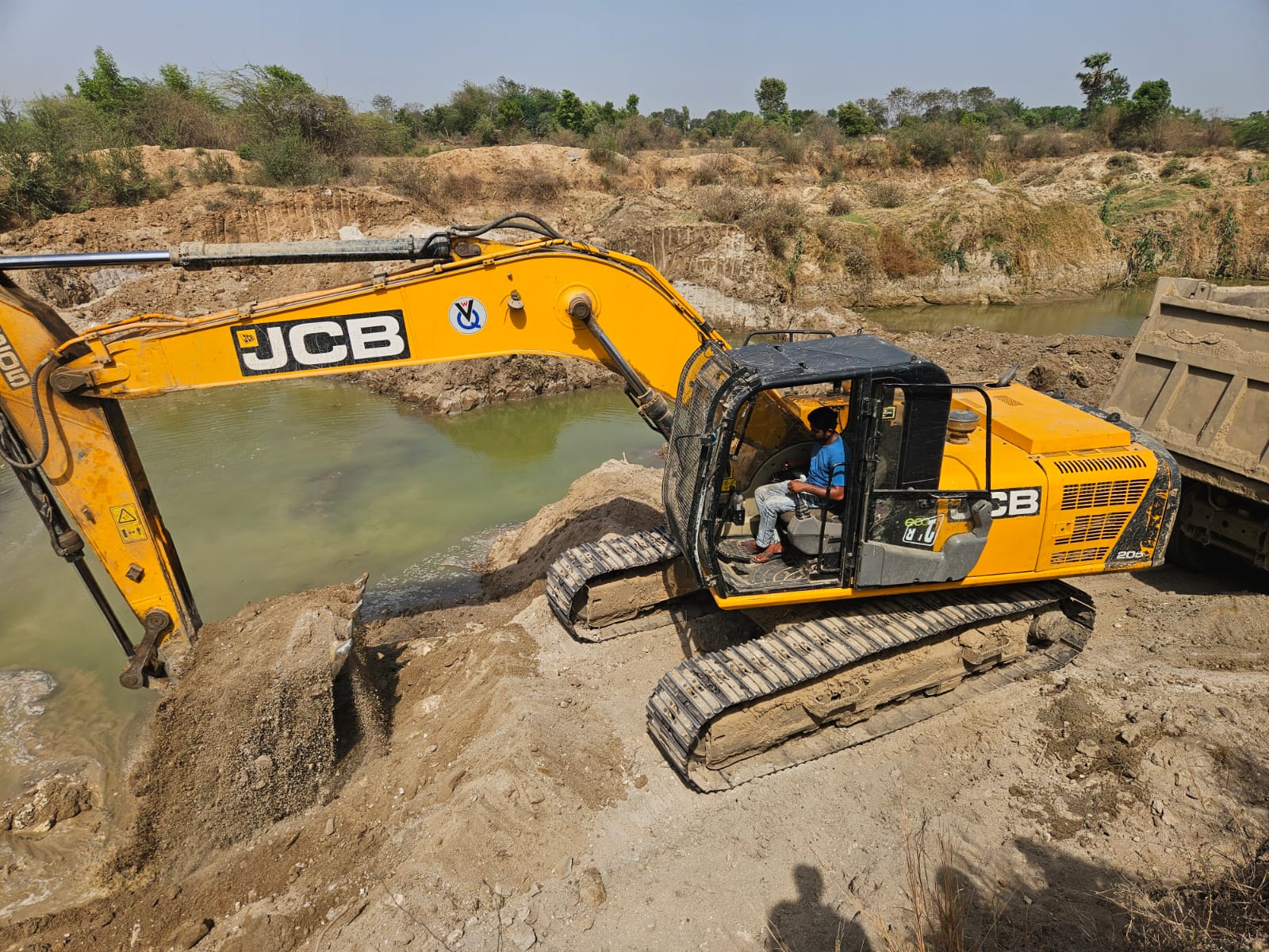 JCB EXCAVATOR JS205 2021