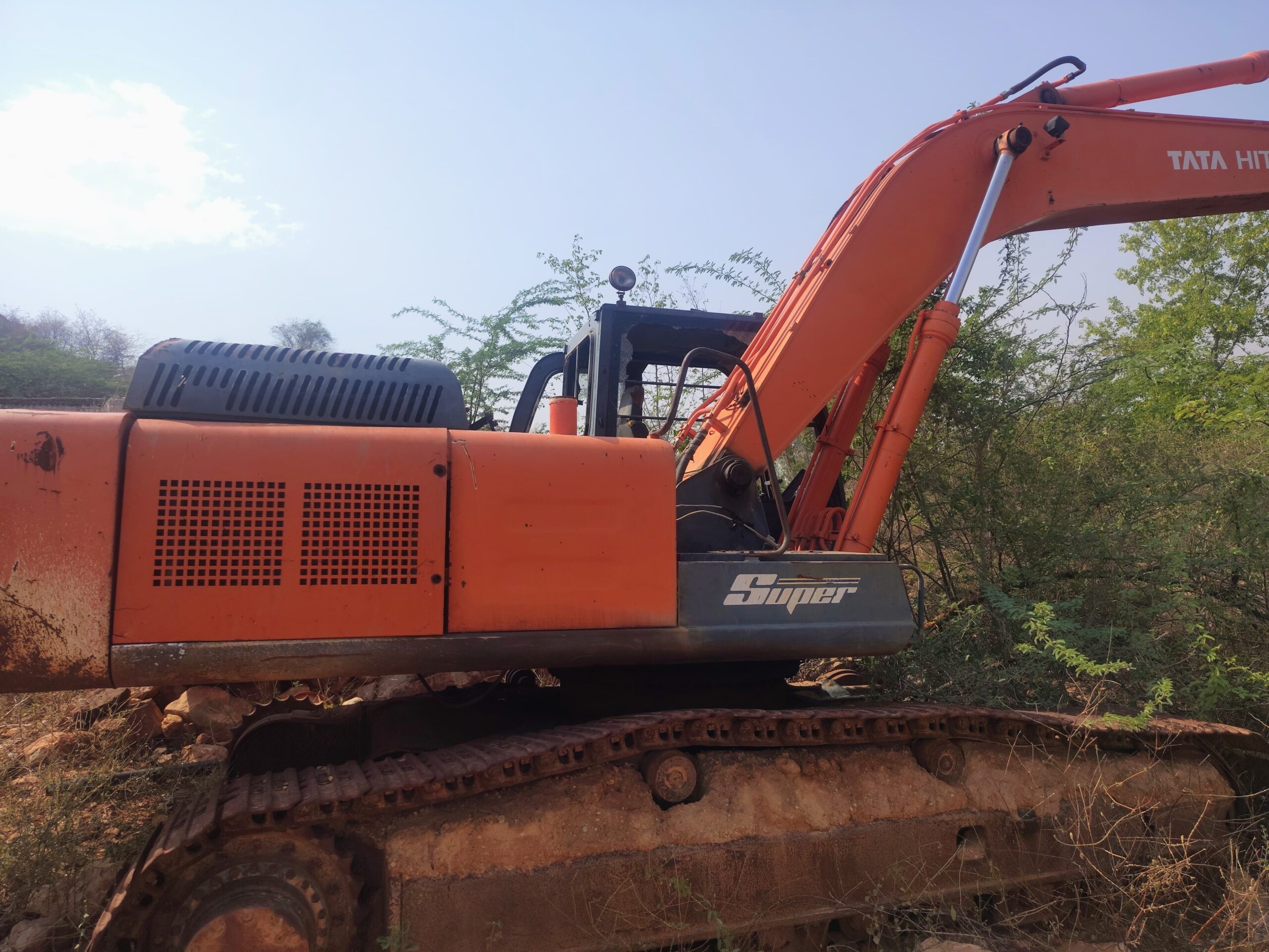 TATA HITACHI EXCAVATAR EX200 2016