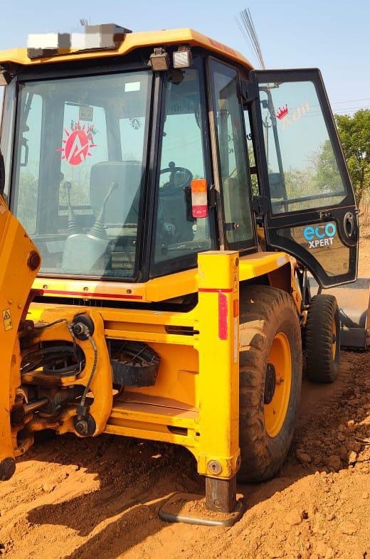 JCB BACKHOE 3DX 2024
