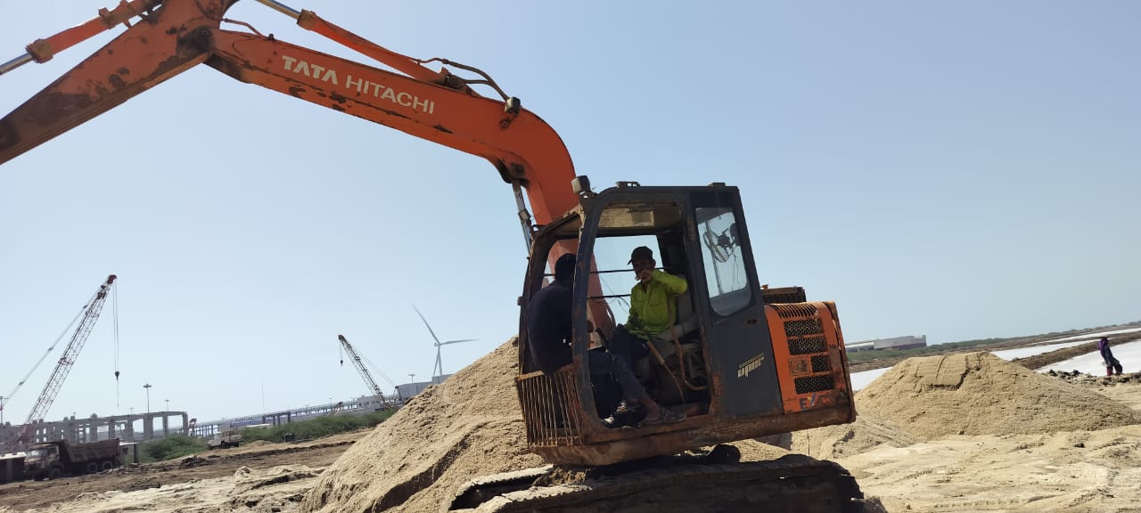 TATA HITACHI EXCAVATAR EX70 2017