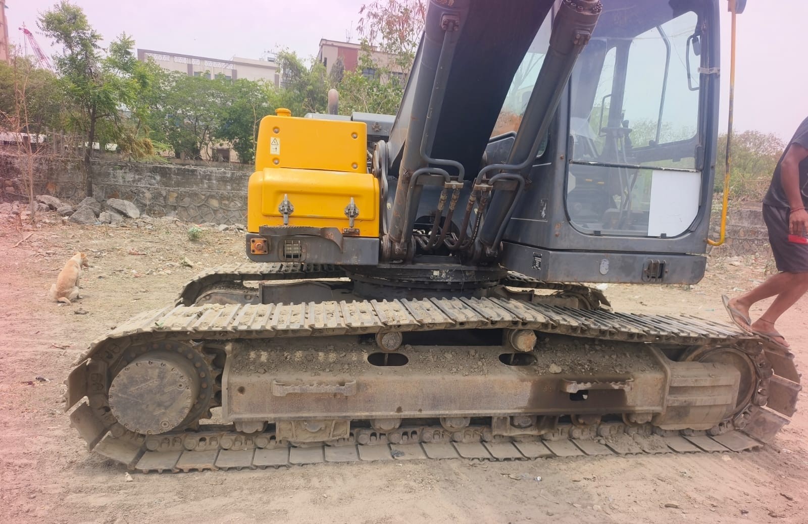 VOLVO EXCAVATOR EC210D 2020