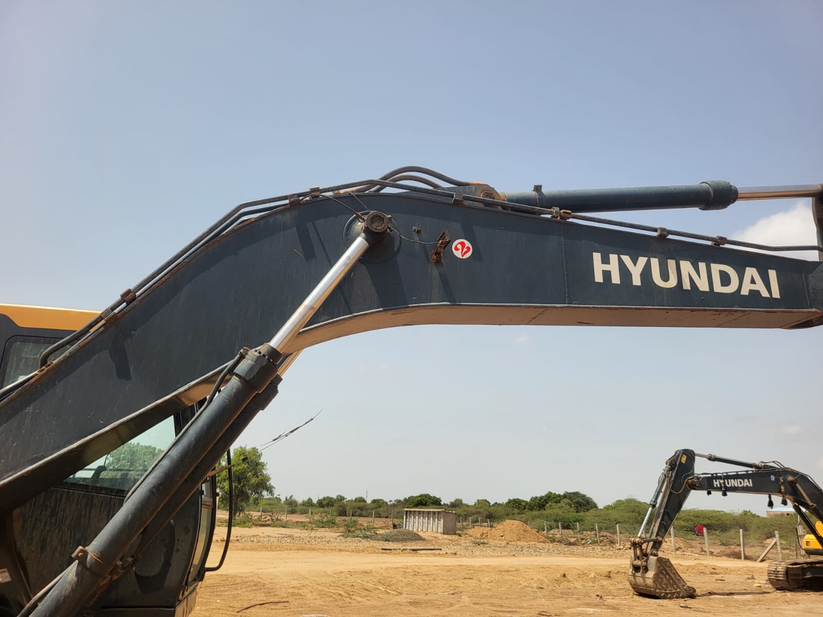 HYUNDAI EXCAVATOR R215 SMART 2022