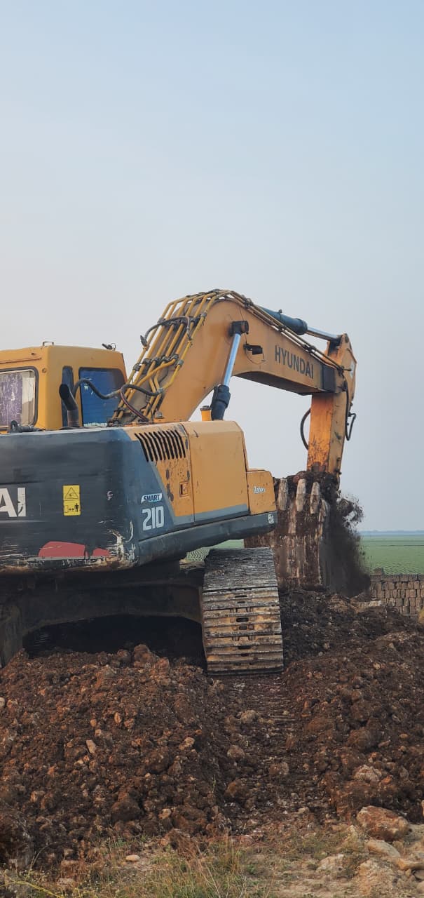 HYUNDAI EXCAVATOR R210 2018