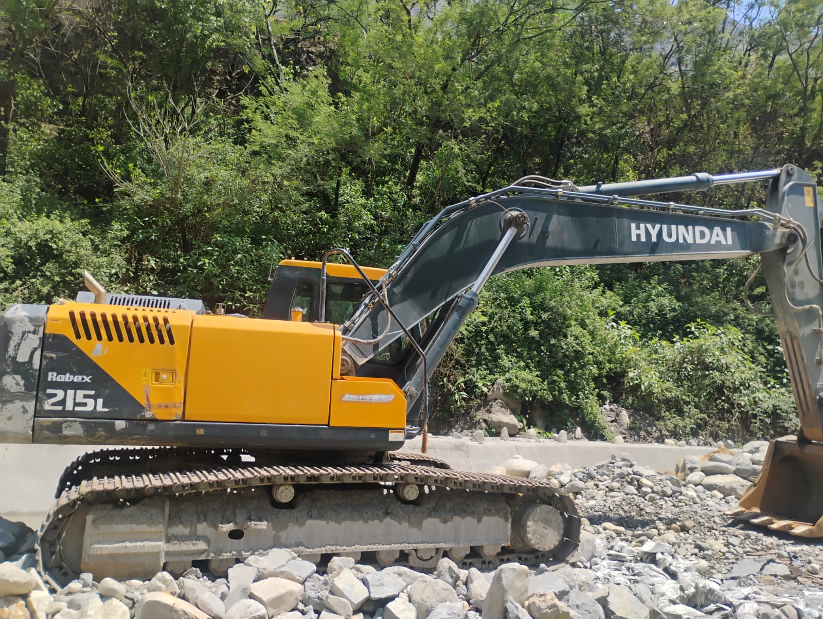HYUNDAI EXCAVATOR R215L SMART PLUS 2023