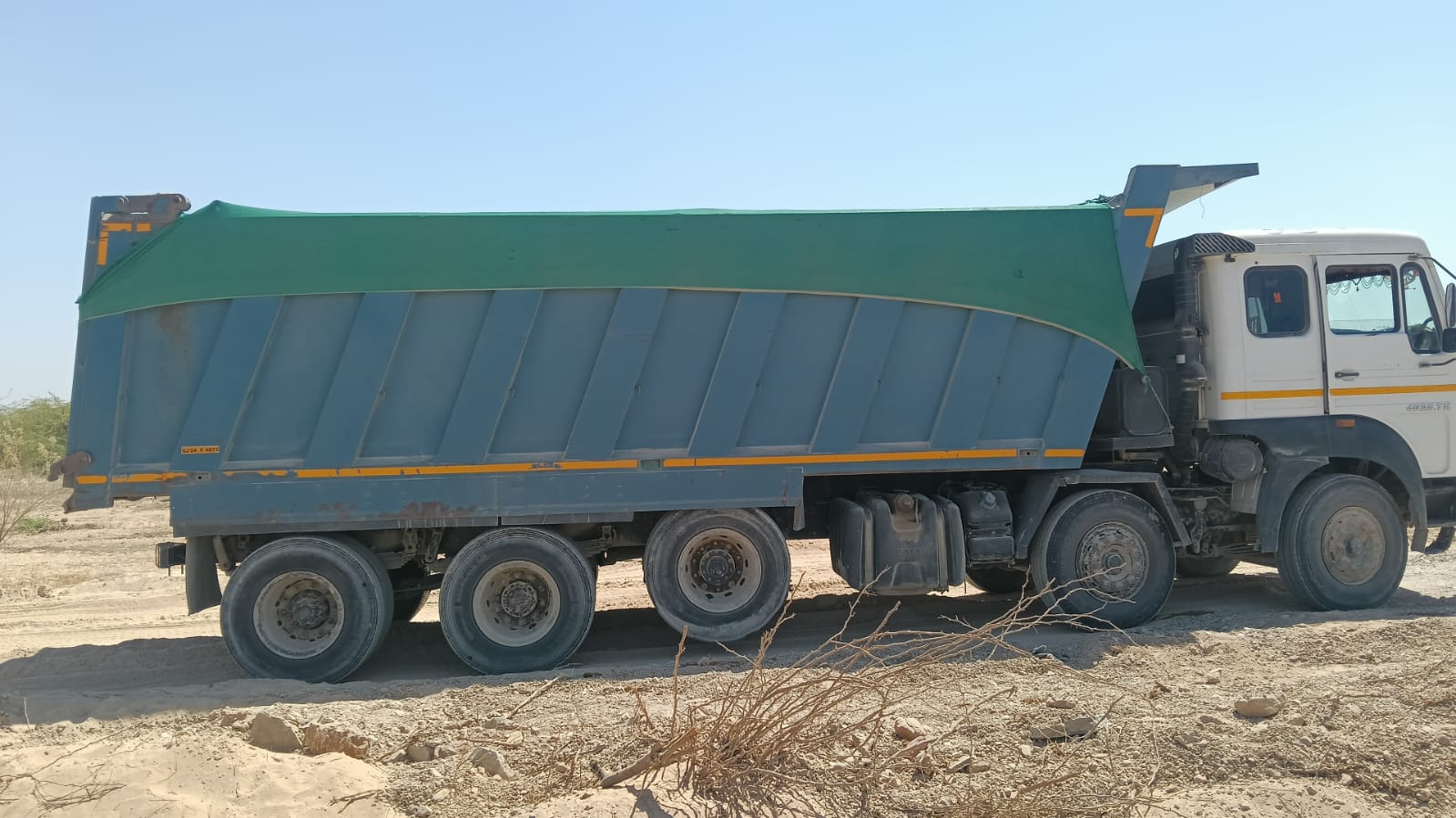 TATA SIGNA DUMP TRACK 4825 2023