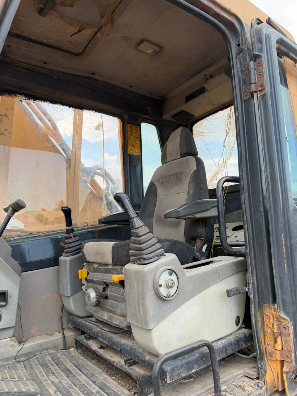 HYUNDAI EXCAVATOR R215 SMART 2019