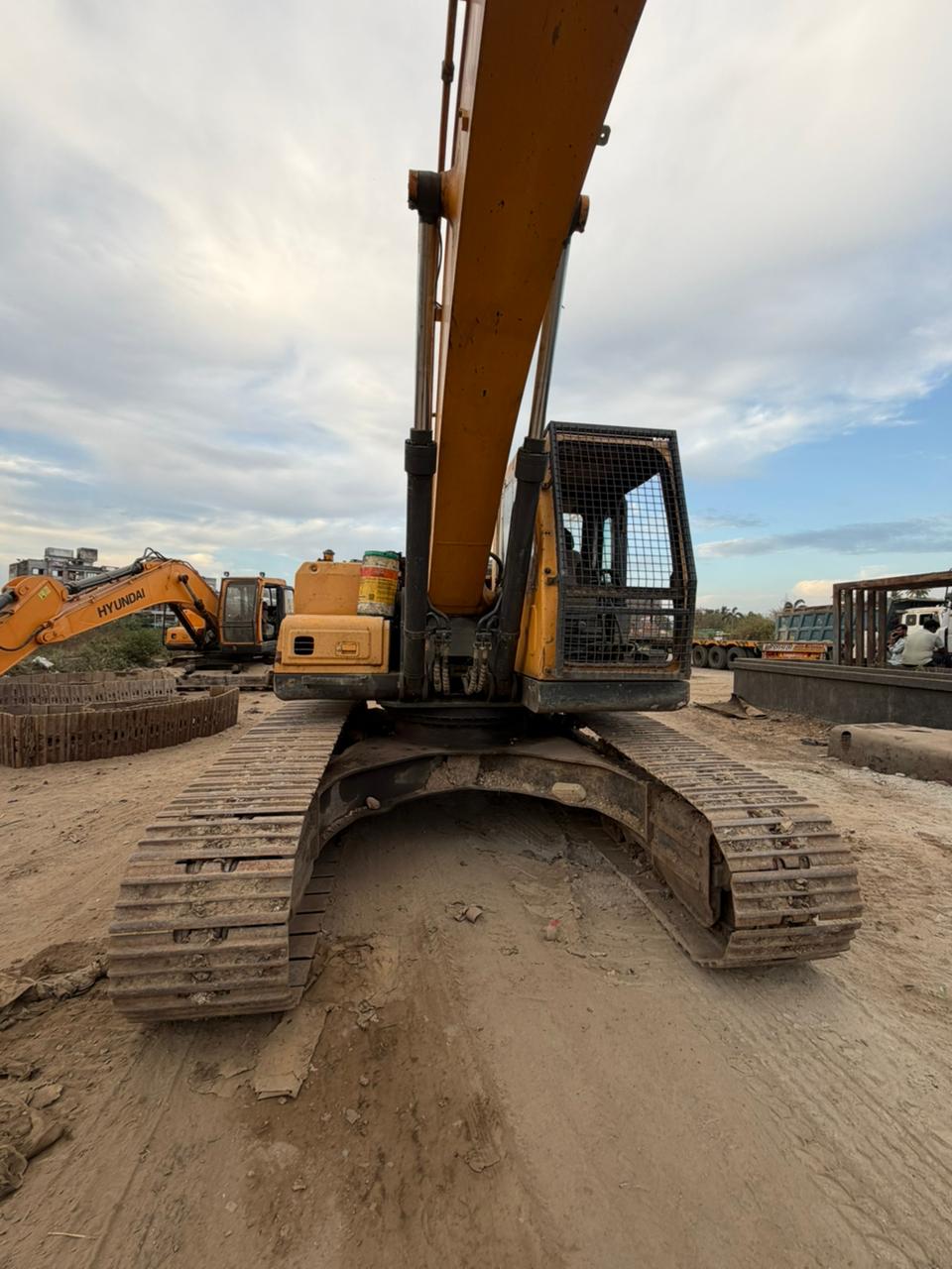 HYUNDAI EXCAVATOR R215 SMART 2019