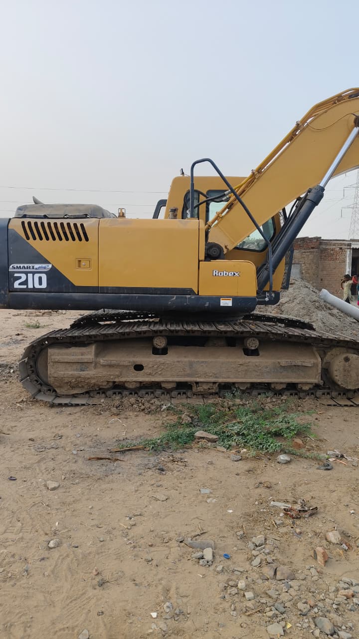 HYUNDAI EXCAVATOR R210 2019