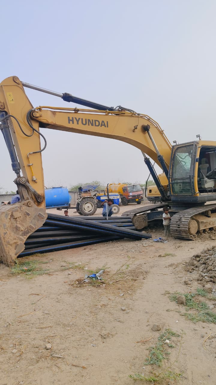 HYUNDAI EXCAVATOR R210 2019