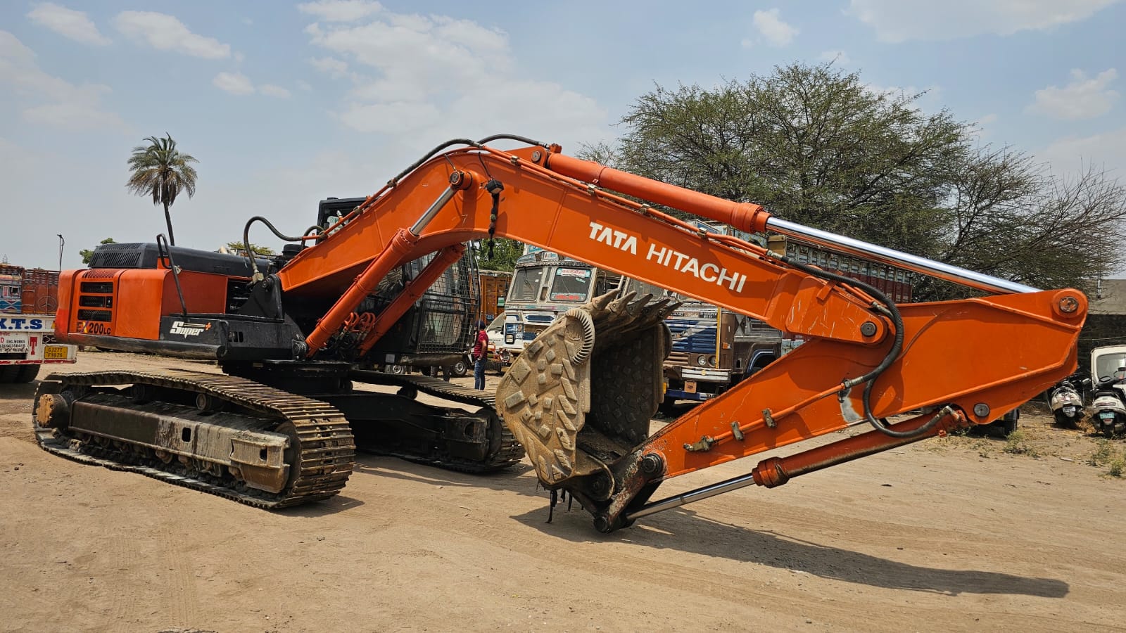 TATA HITACHI EXCAVATOR EX 200 2022