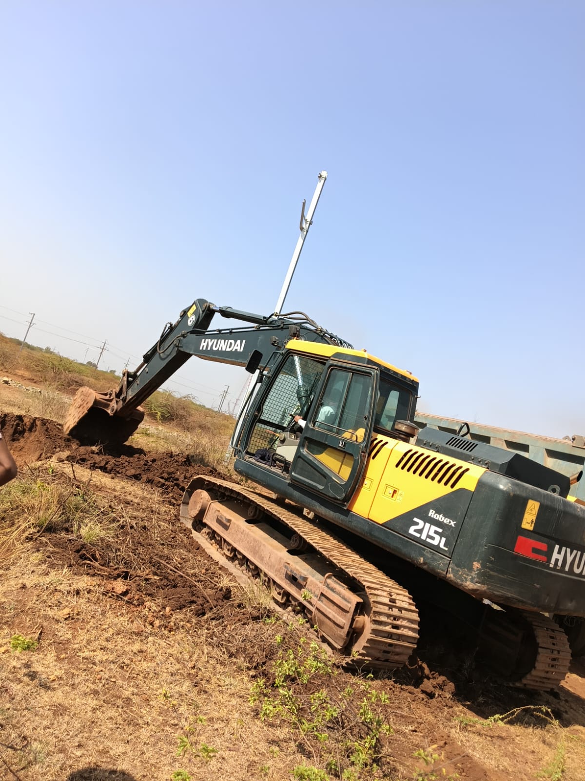 HYUNDAI EXCAVATOR R215 SMART 2023