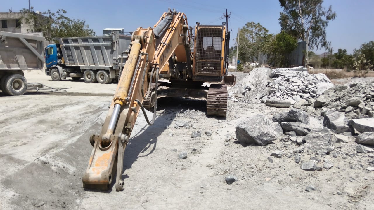 HYUNDAI EXCAVATOR R215L 2018