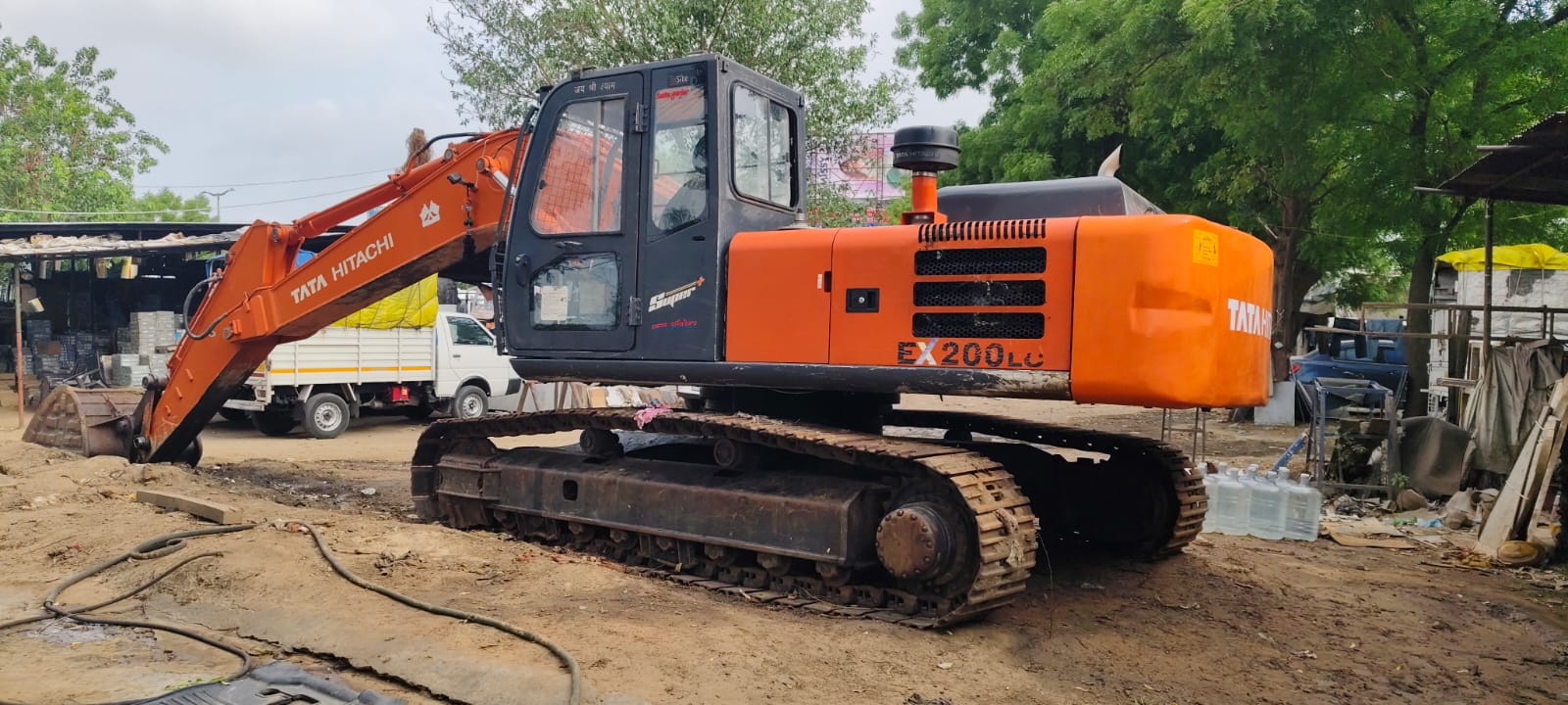 TATA HITACHI EXCAVATAR EX200 2023