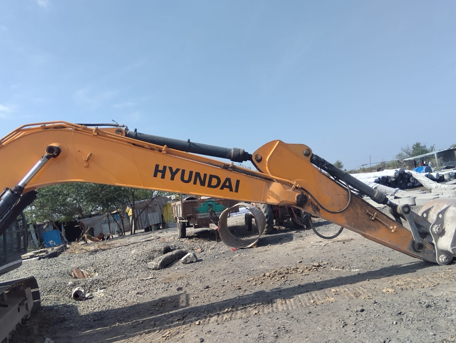 HYUNDAI EXCAVATOR R210 2016