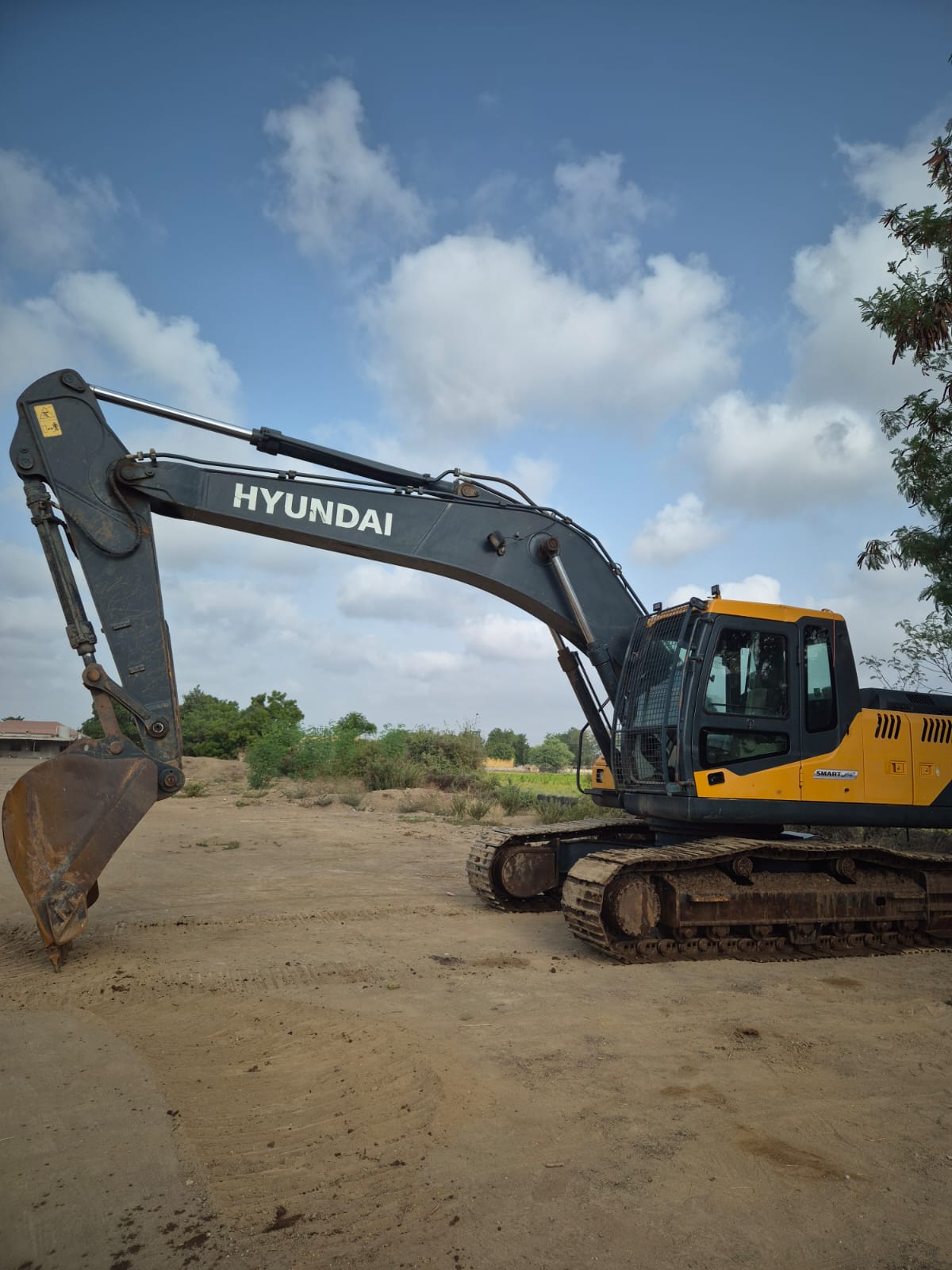 HYUNDAI EXCAVATOR R210 2021