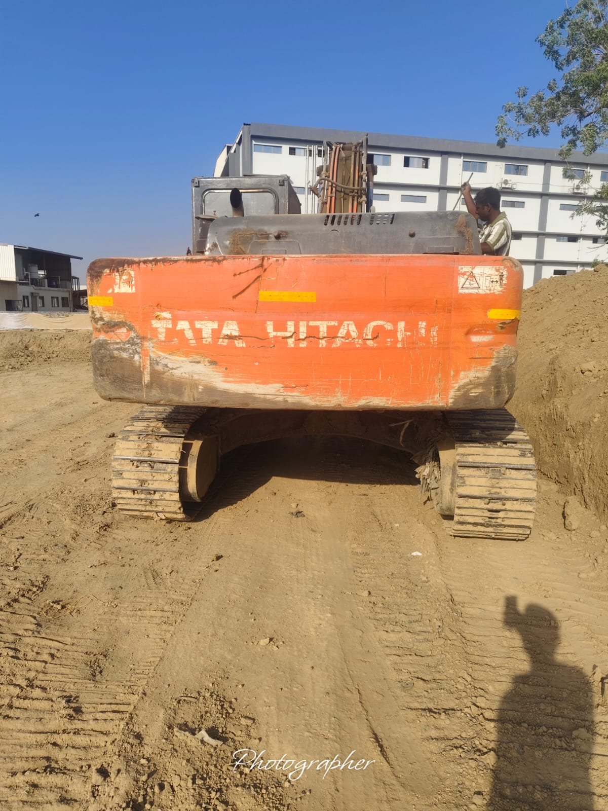 TATA HITACHI EXCAVATOR EX 200 2016