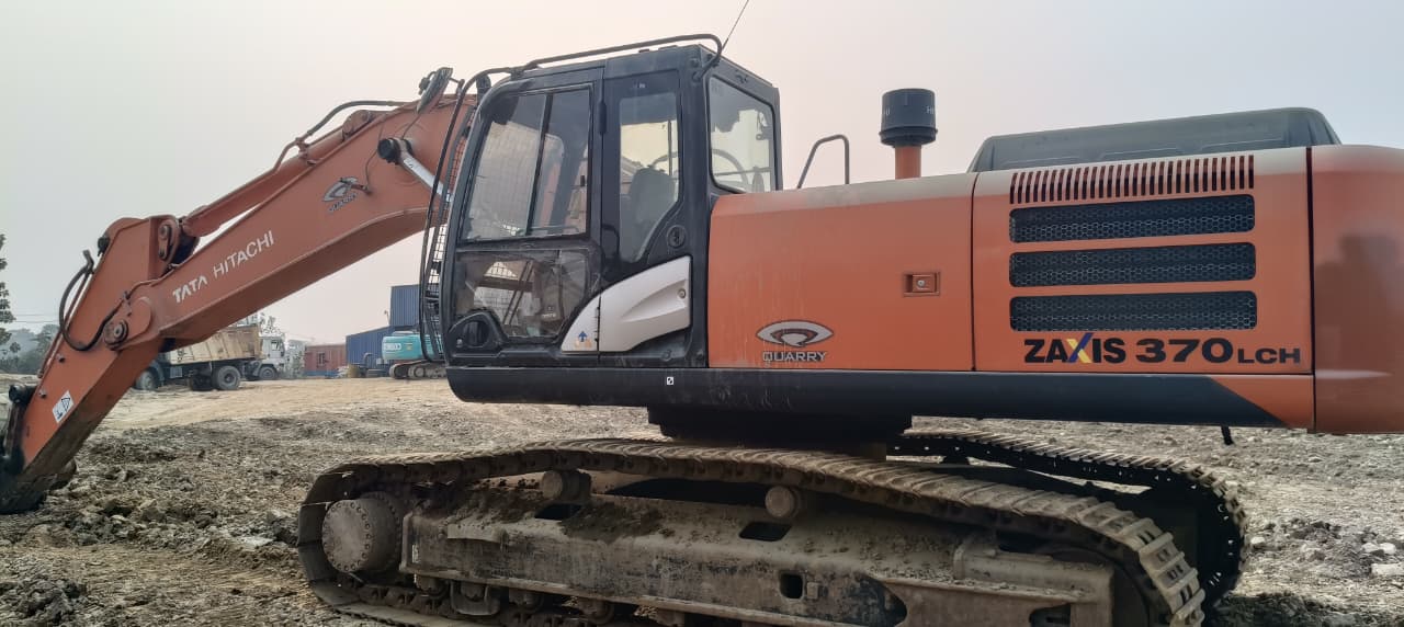 TATA HITACHI EXCAVATOR ZAXIS 370 2020