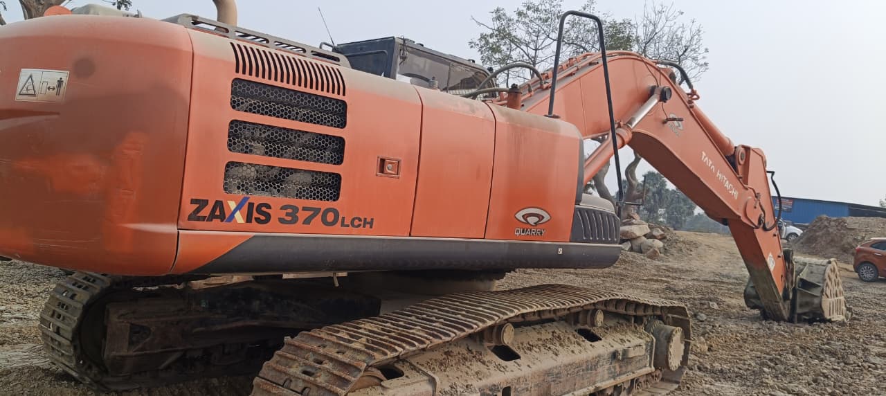 TATA HITACHI EXCAVATOR ZAXIS 370 2020