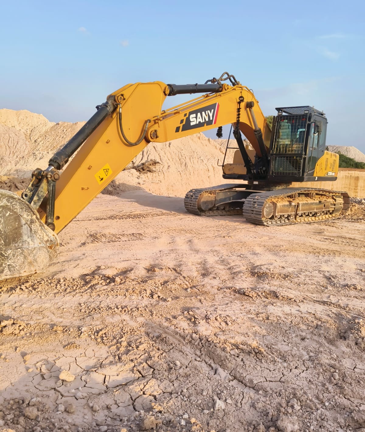 SANY EXCAVATOR SY240 2020
