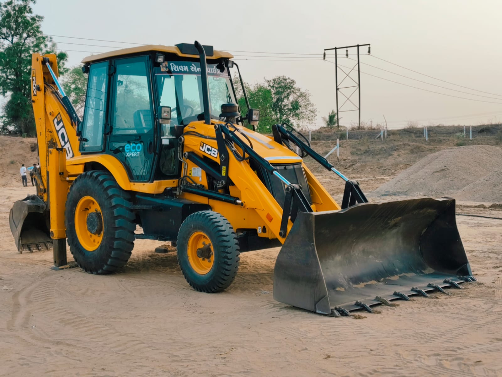 JCB BACKHOE 3DX 2024