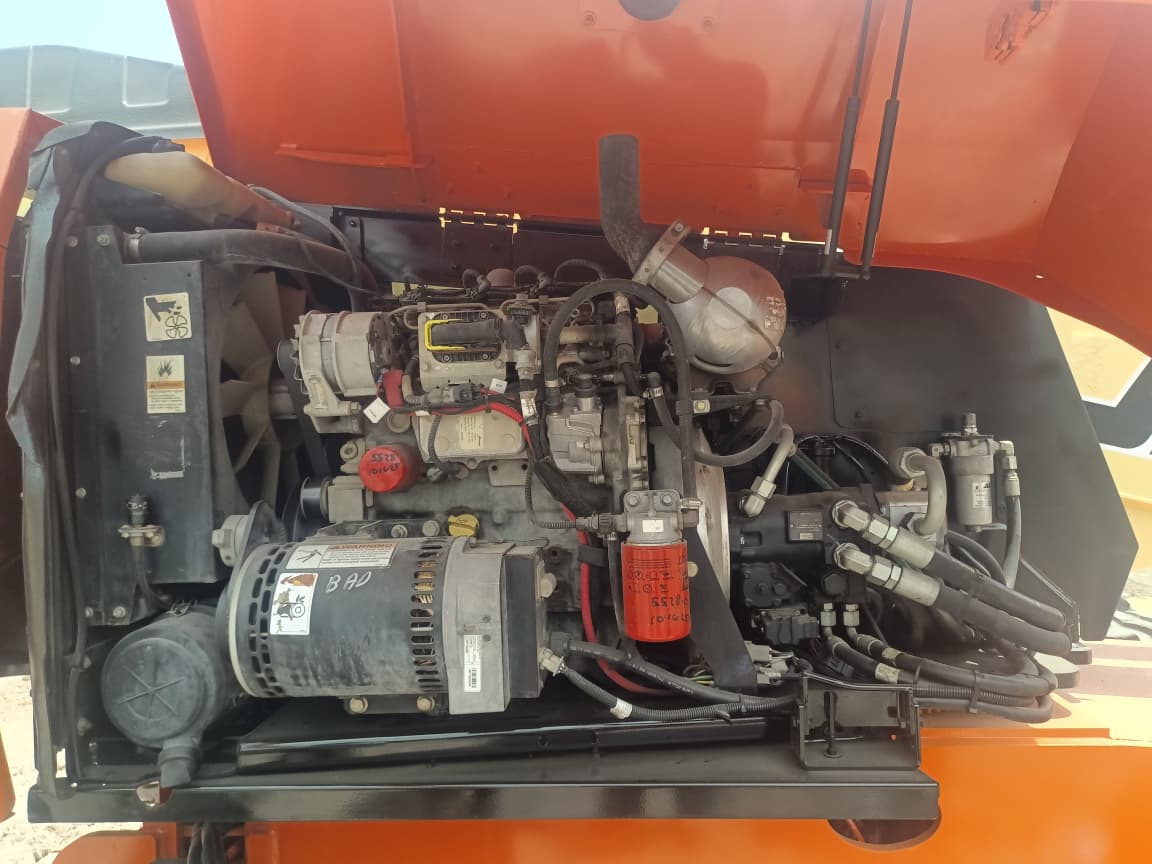 JLG BOOM LIFT 600S 2015