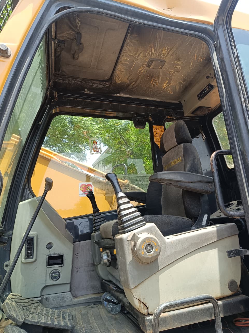 HYUNDAI EXCAVATOR R215 SMART 2017