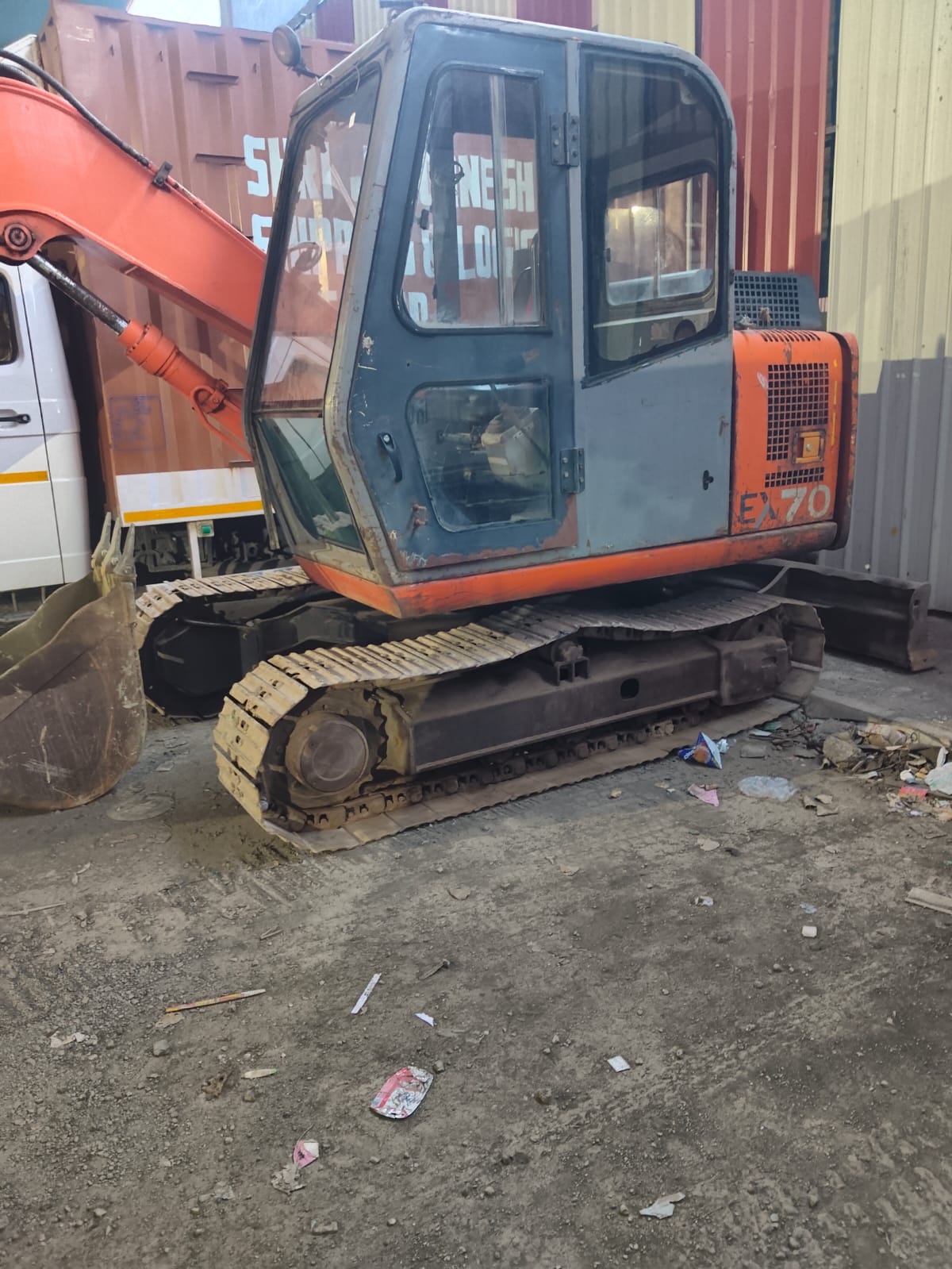 TATA HITACHI EXCAVATAR EX70 2011