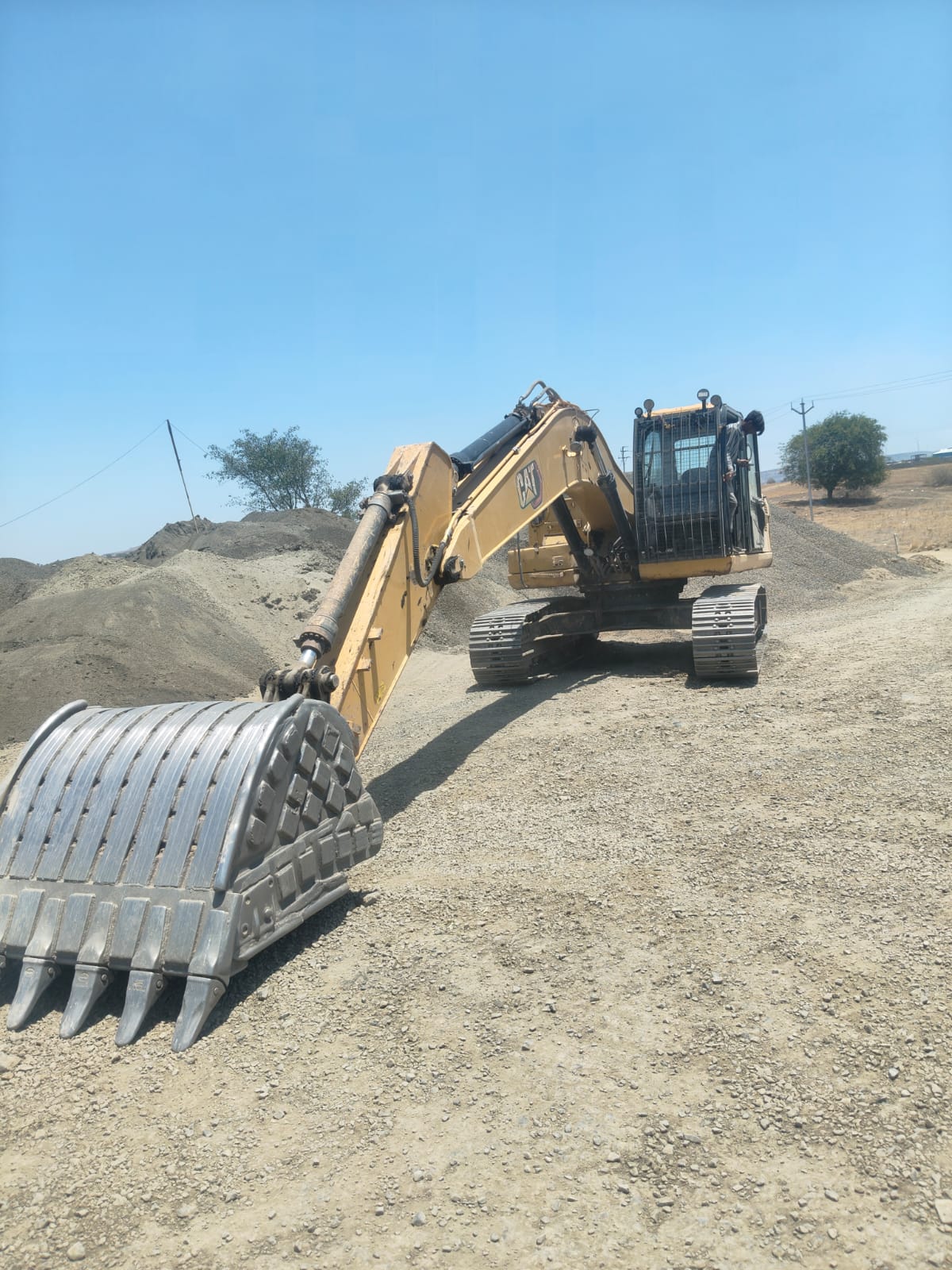 CAT EXCAVATOR 323 D3 2021