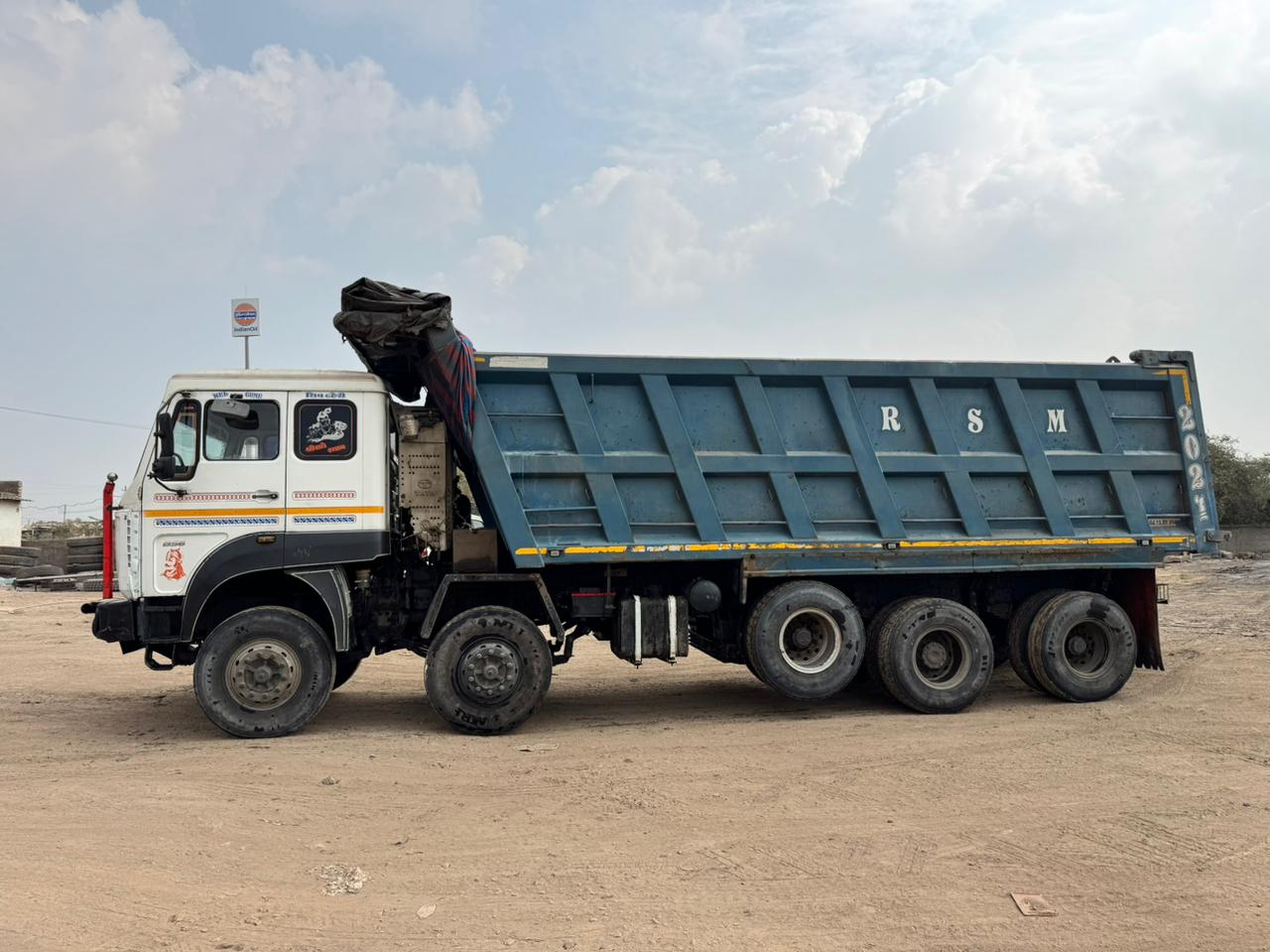 TATA SIGNA DUMP TRACK 4825 2020