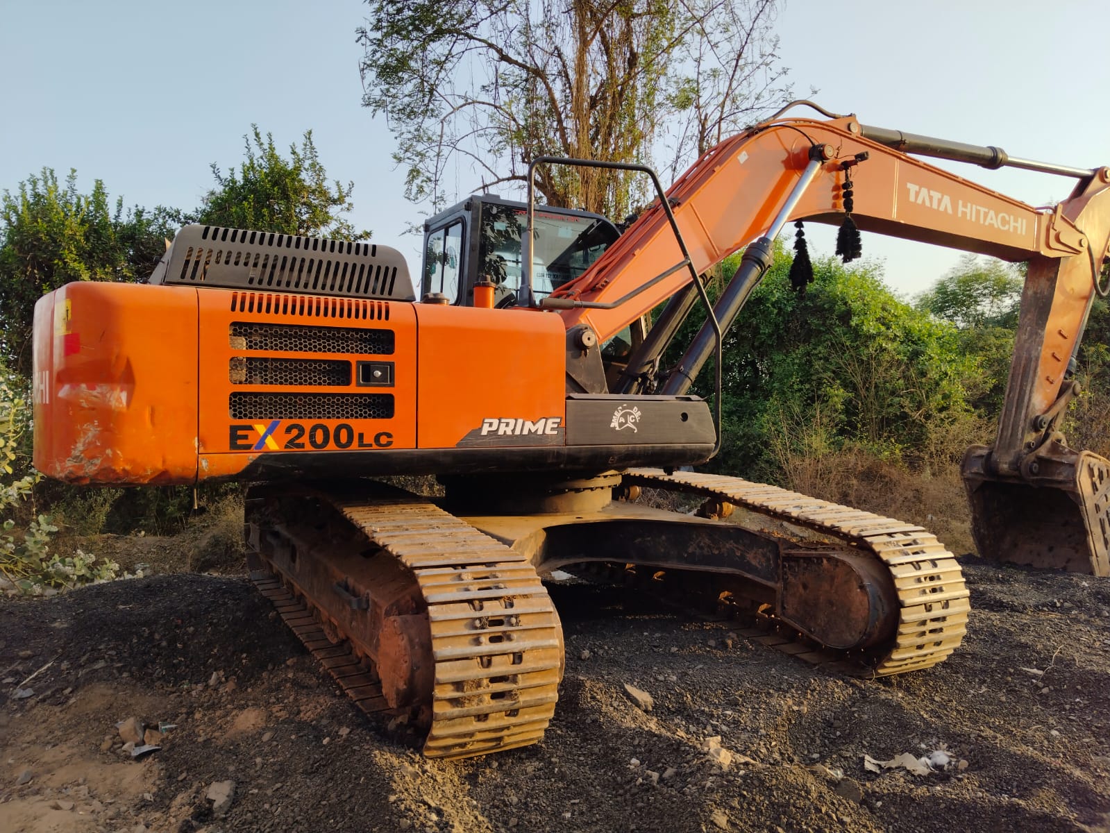 TATA HITACHI EXCAVATAR EX200 2024