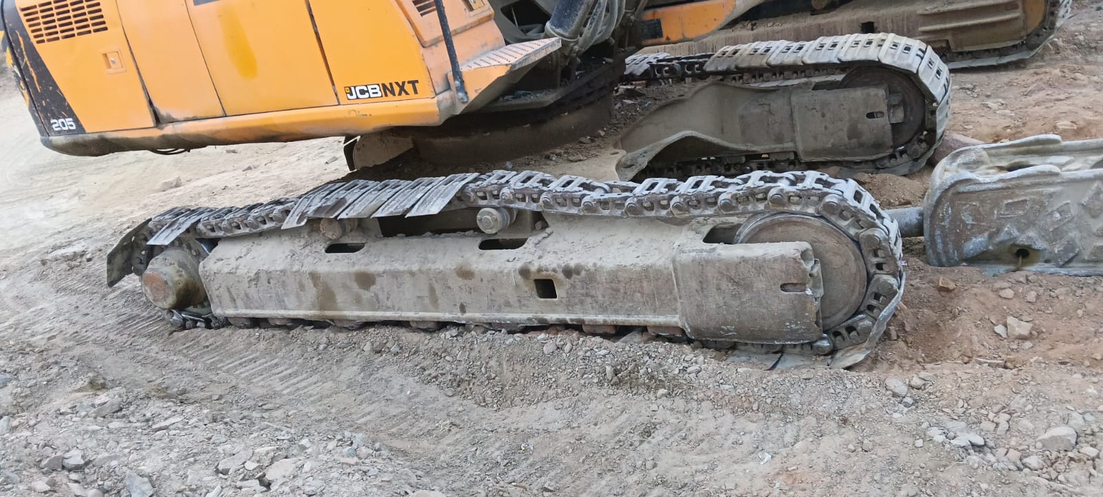 JCB EXCAVATOR JS205 2019