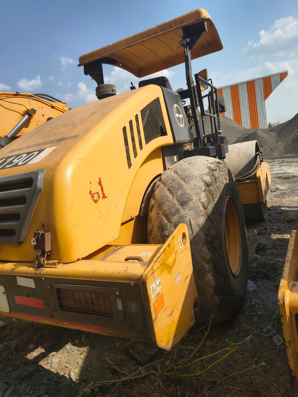 L&T SOIL COMPACTOR 1190D 2017