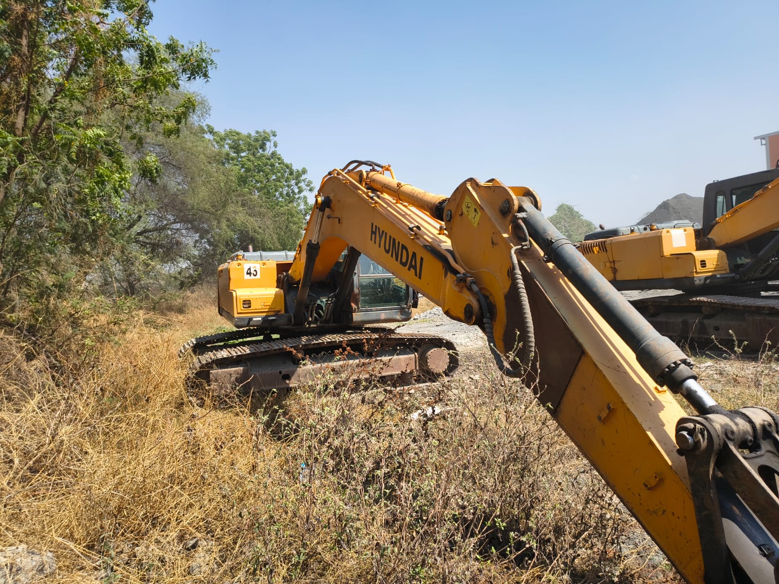 HYUNDAI EXCAVATOR R210 2017