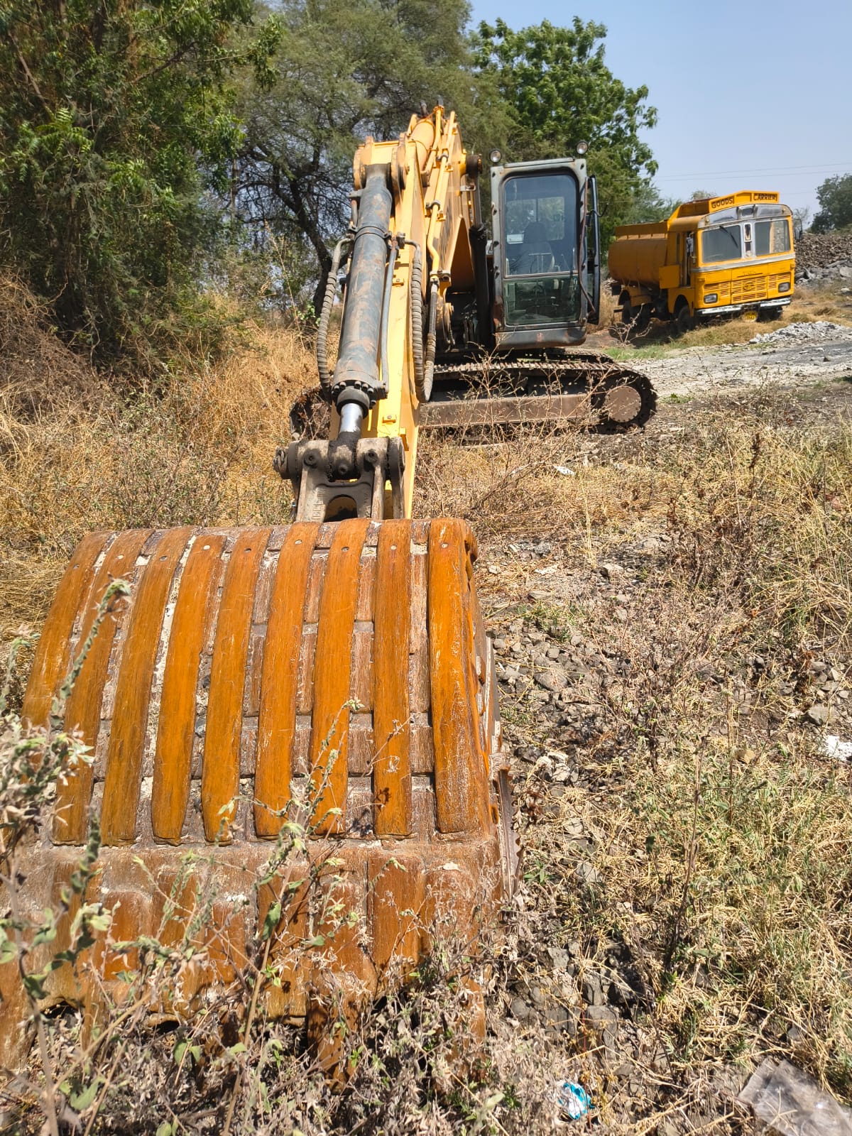 HYUNDAI EXCAVATOR R210 2017