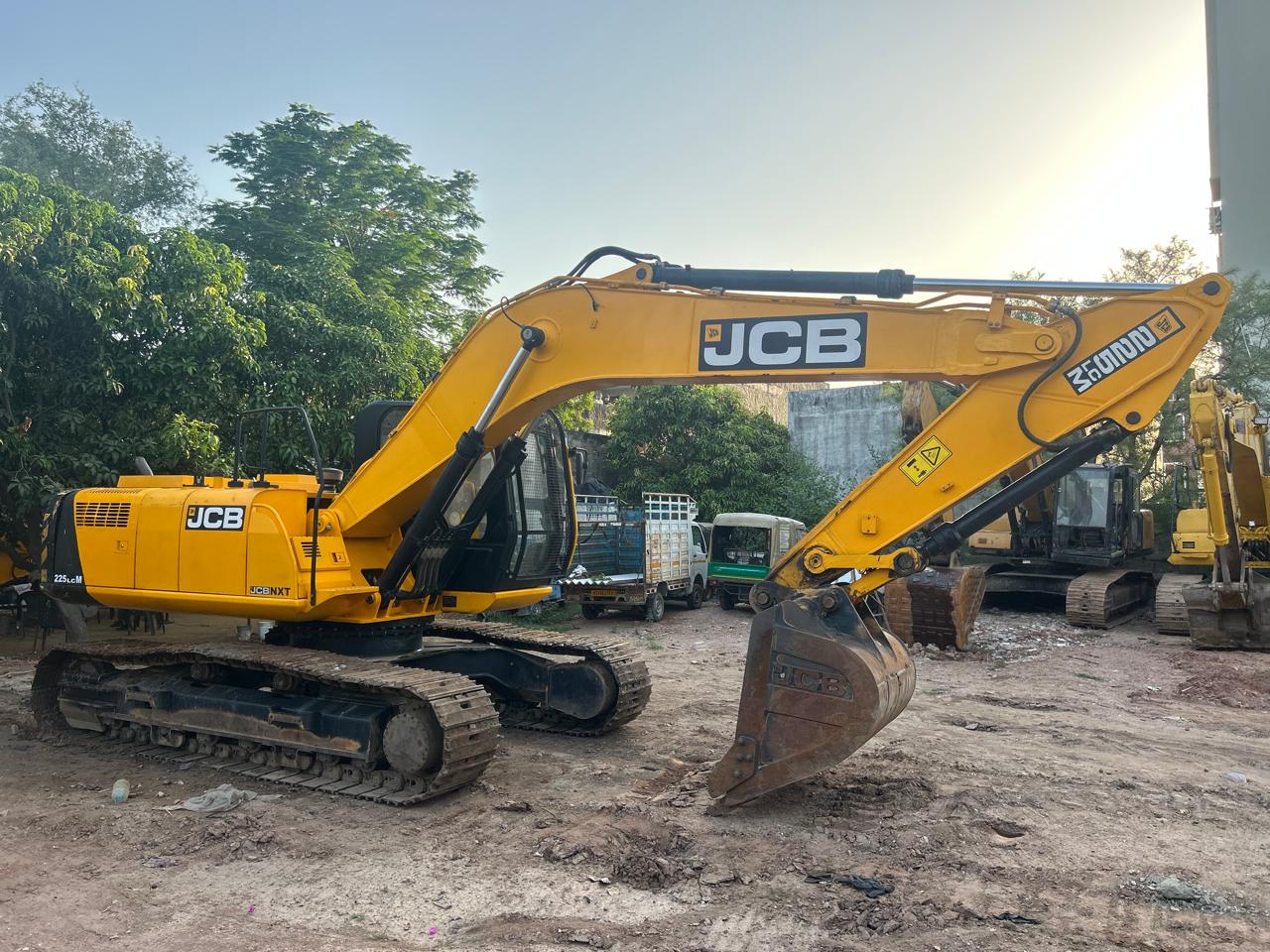 JCB EXCAVATOR JS225 2024