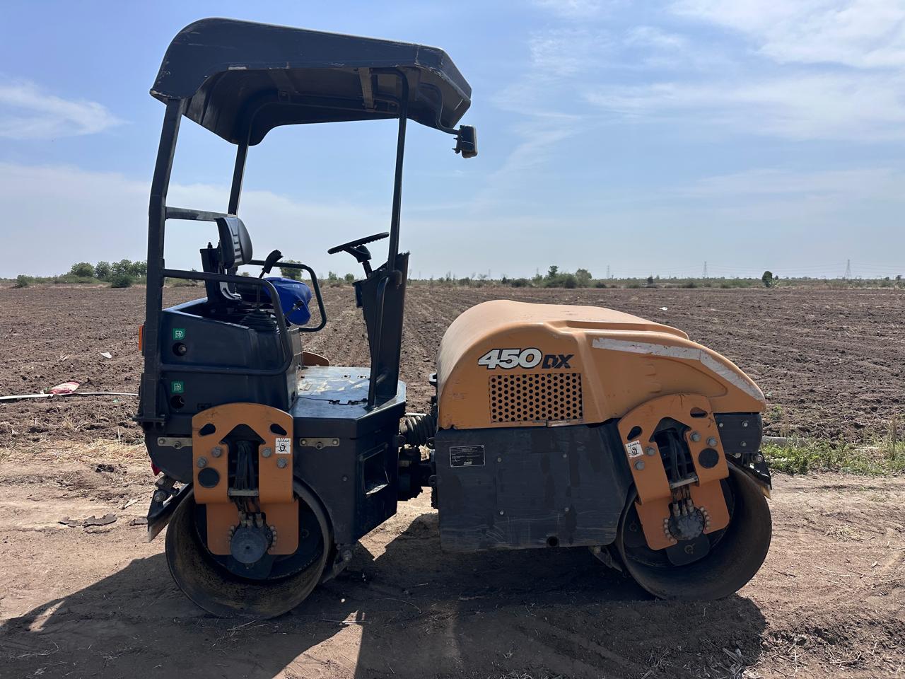 CASE DOUBLE DRUM ROLLER 450DX 2023