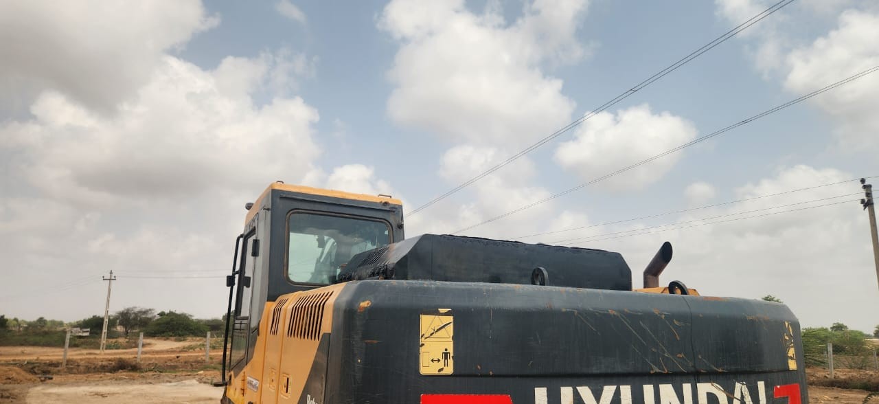 HYUNDAI EXCAVATOR R215 SMART 2022