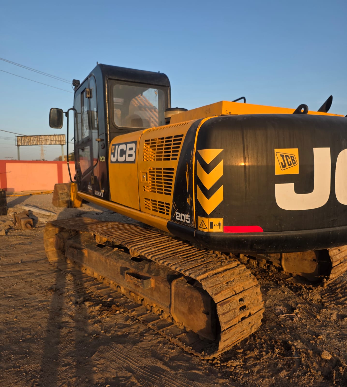 JCB EXCAVATOR JS205 2022