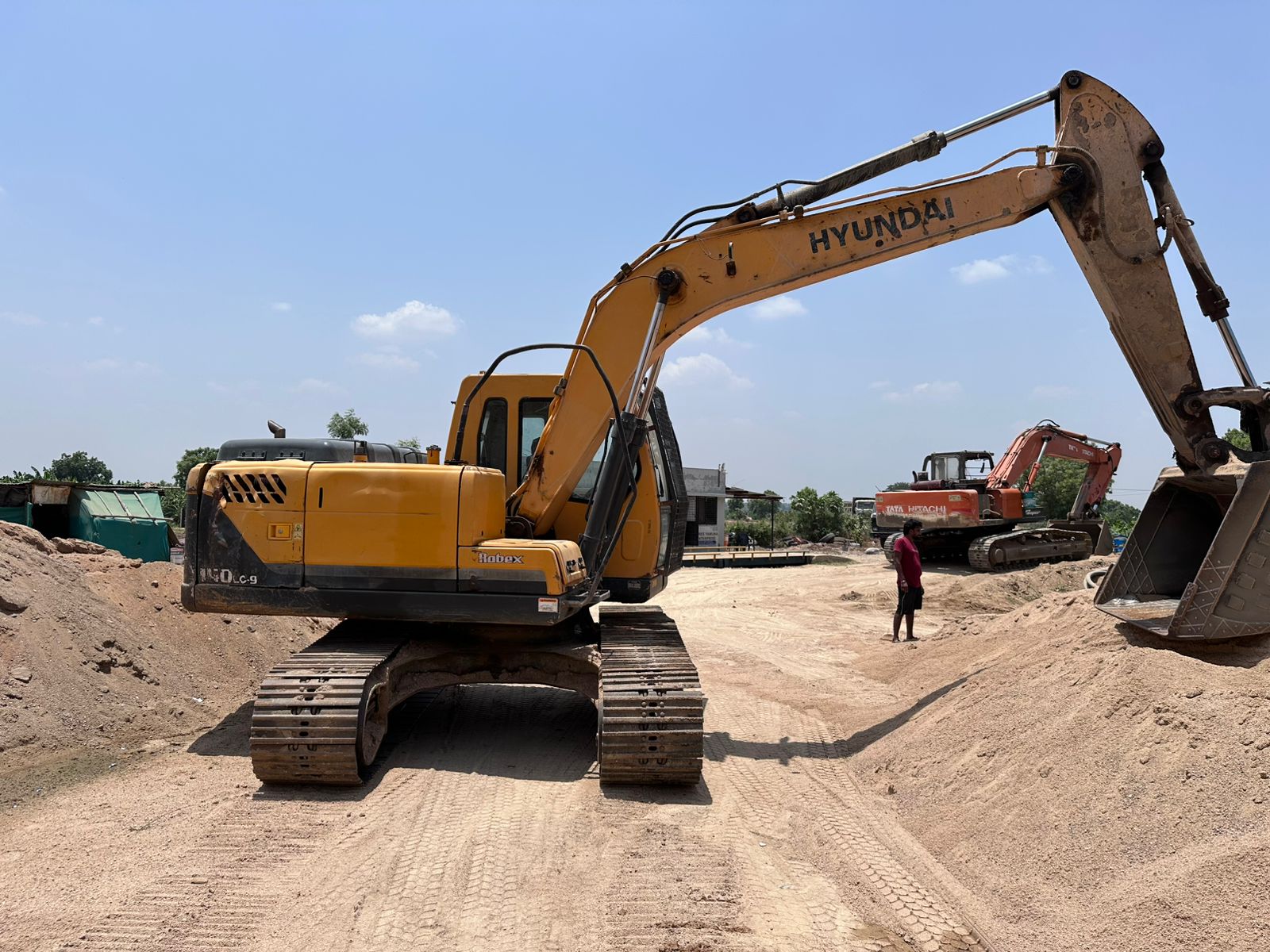 HYUNDAI EXCAVATOR R140LC 2018