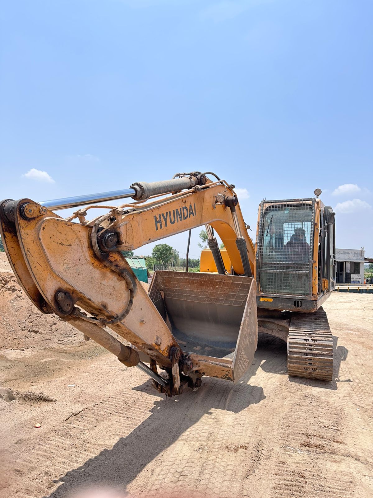 HYUNDAI EXCAVATOR R140LC 2018