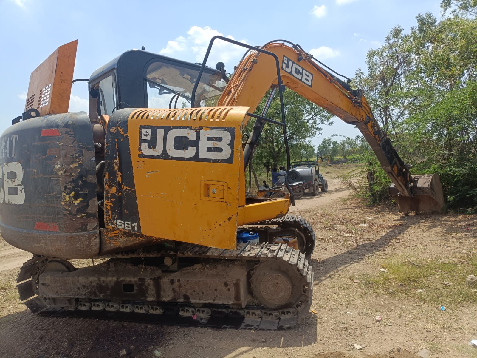 JCB EXCAVATOR JS81 2015