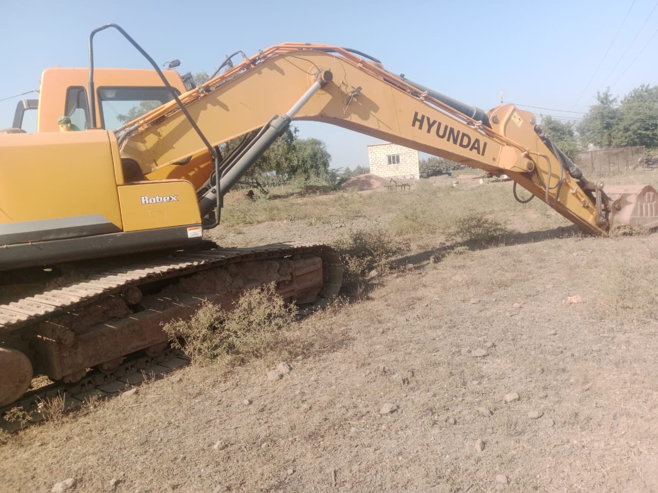 HYUNDAI EXCAVATOR R210 2017