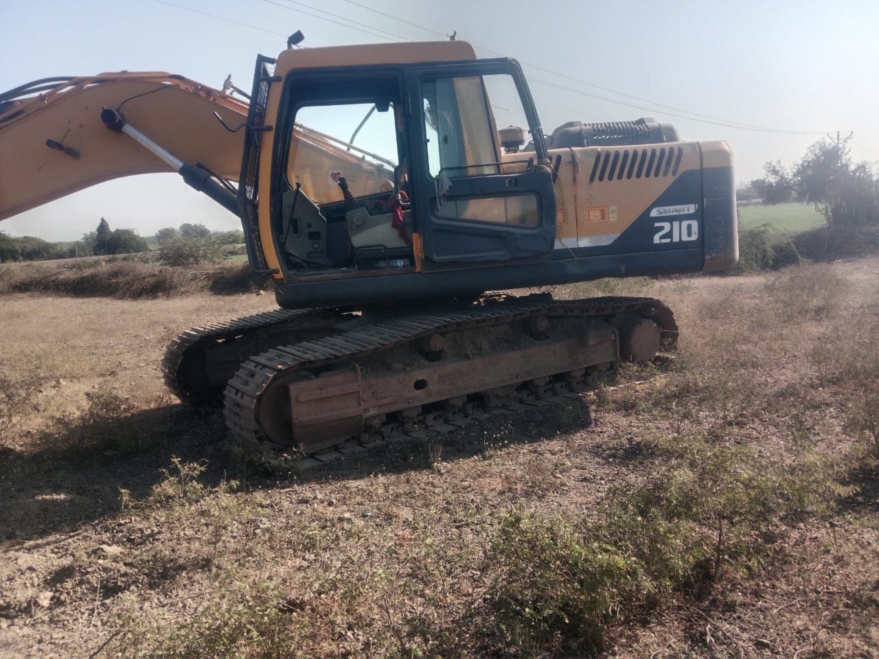 HYUNDAI EXCAVATOR R210 2017