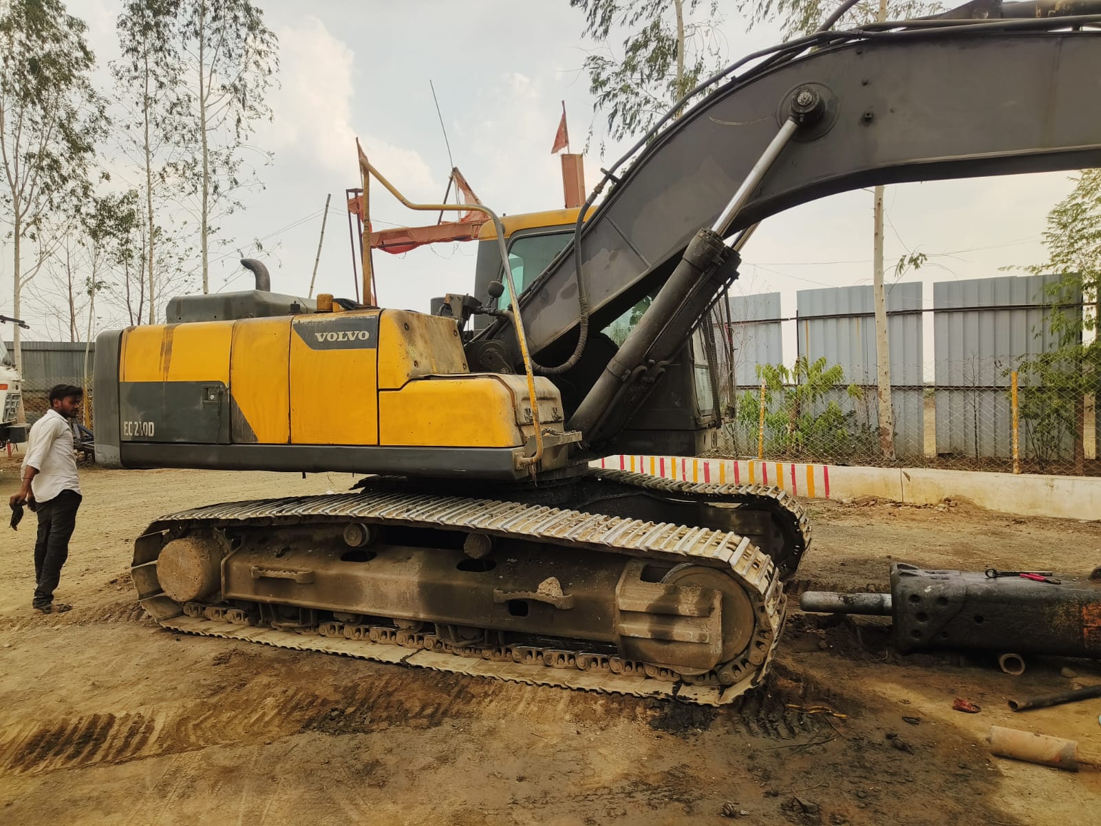 VOLVO EXCAVATORS EC210D 2018