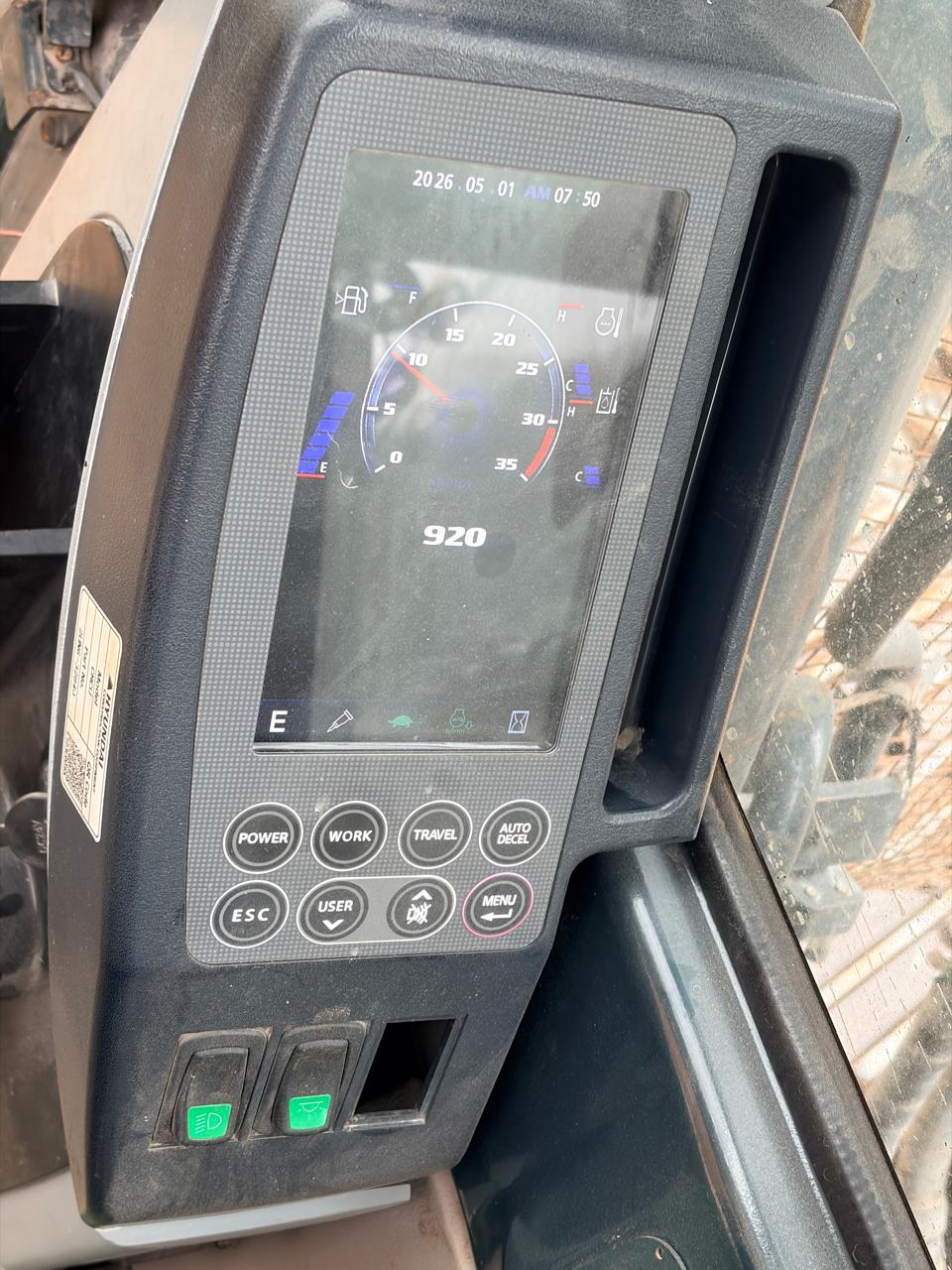 HYUNDAI EXCAVATOR R210 2023