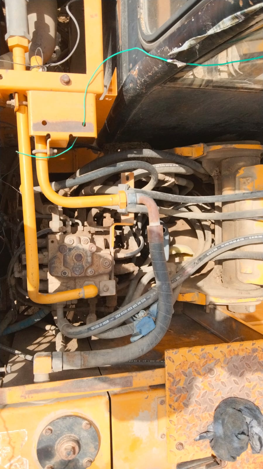JCB EXCAVATOR JS140 2014